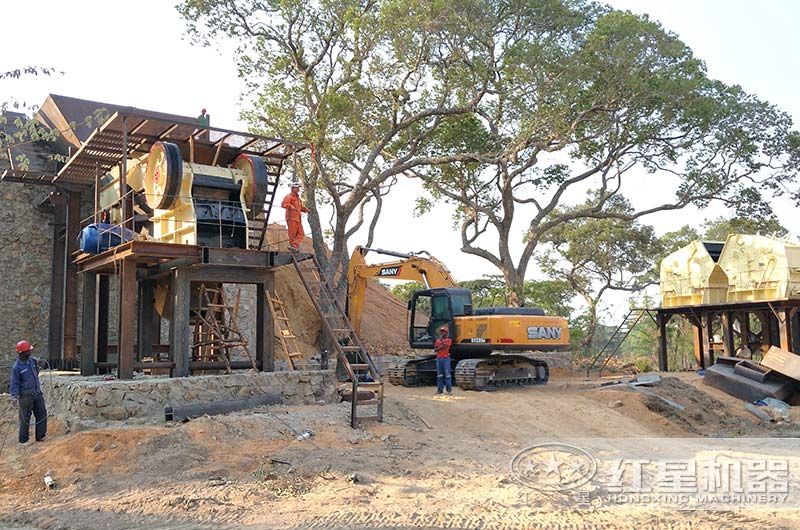 頁巖破碎、制砂海外生產現(xiàn)場搭建中
