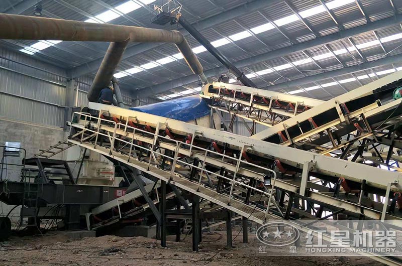 花崗巖石制砂、場地有限怎么辦？這臺移動制沙機(jī)幫你搞定
