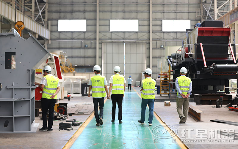 客戶考察12、13石子破碎機(jī)設(shè)備